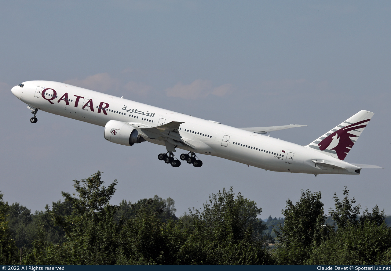 Photo of A7-BOD - Boeing 777-367(ER) operated by Qatar Airways