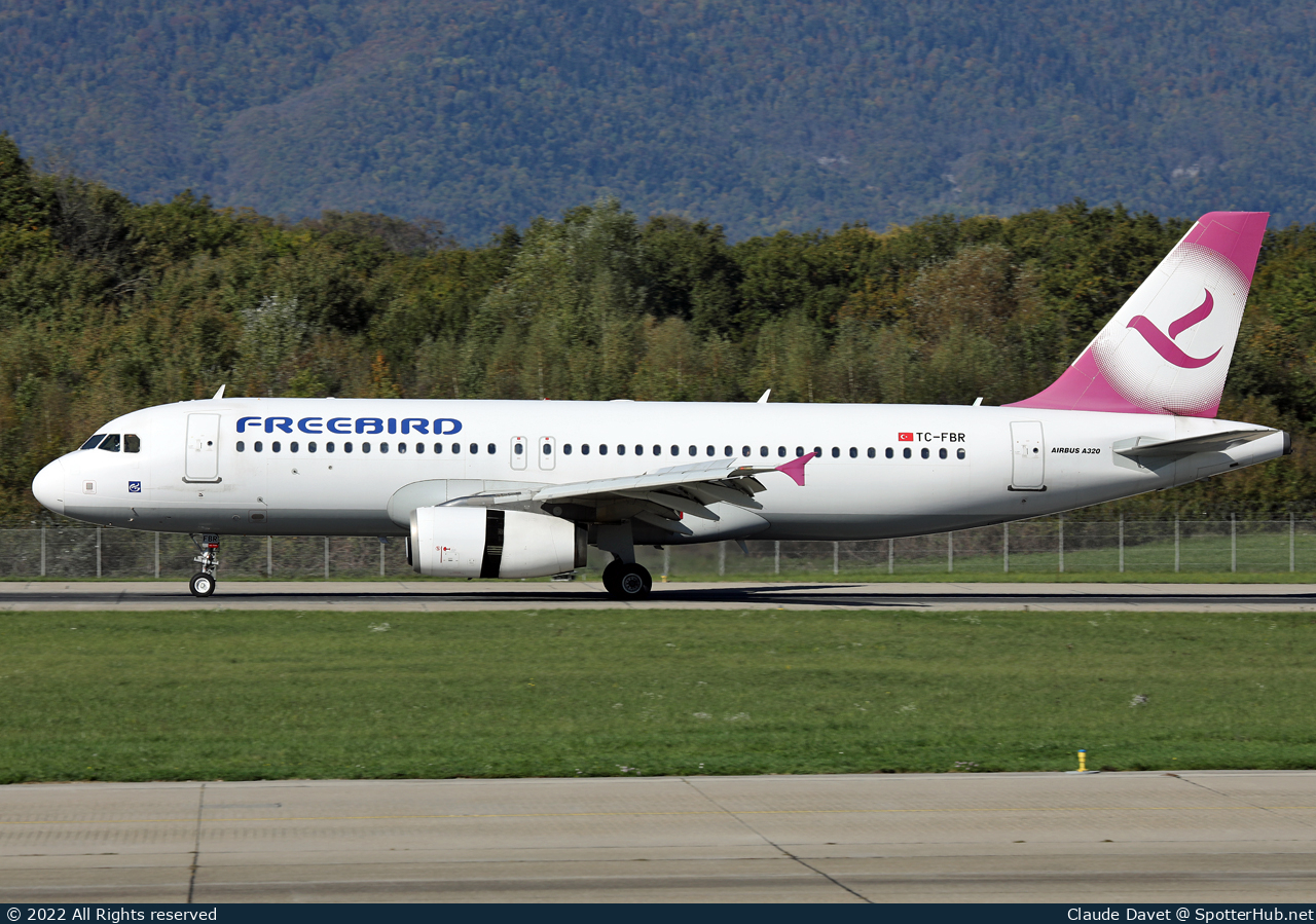 Photo of TC-FBR - Airbus A320-232 operated by Freebird Airlines