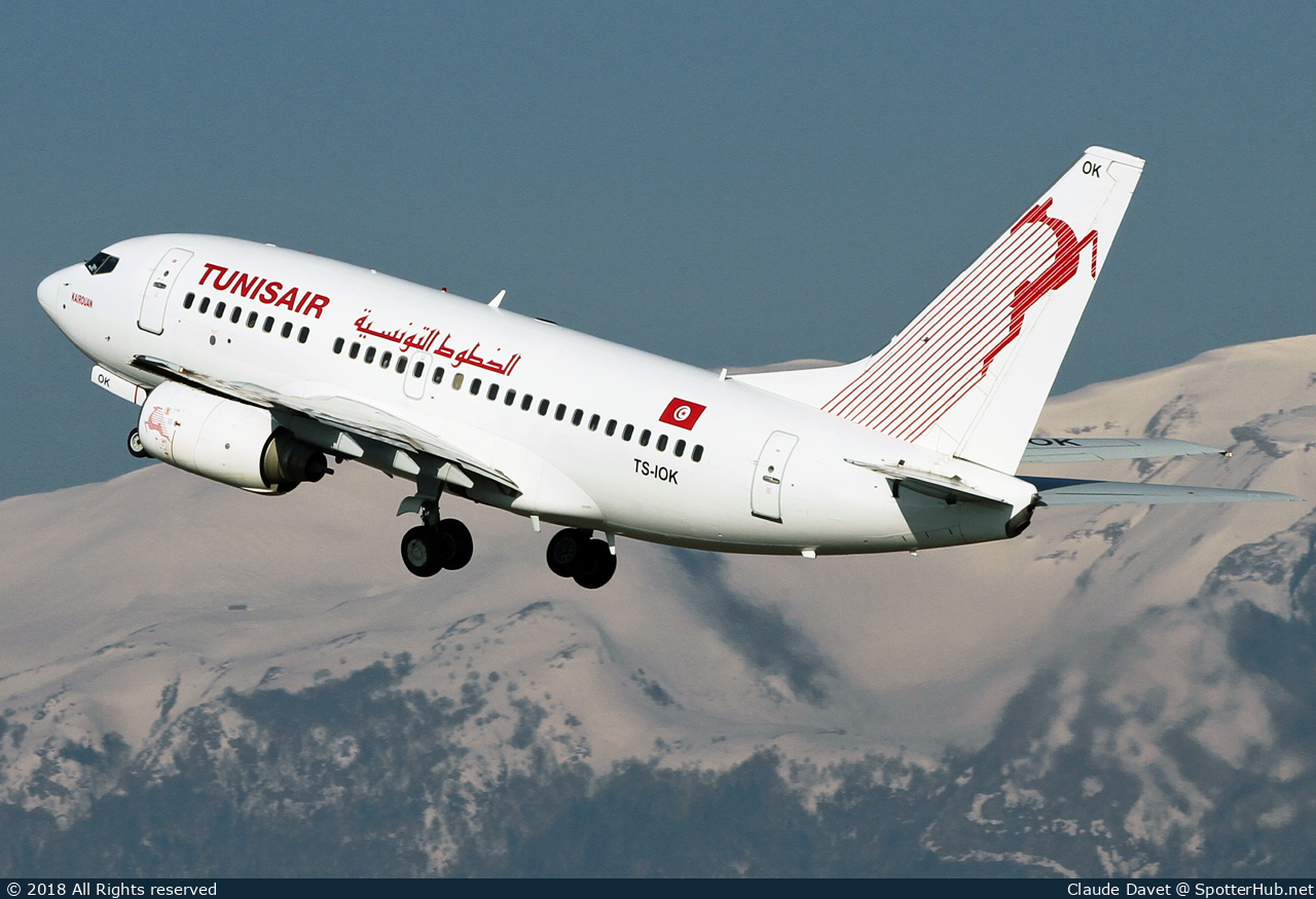 Photo of TS-IOK - Boeing 737-6H3 operated by Tunisair