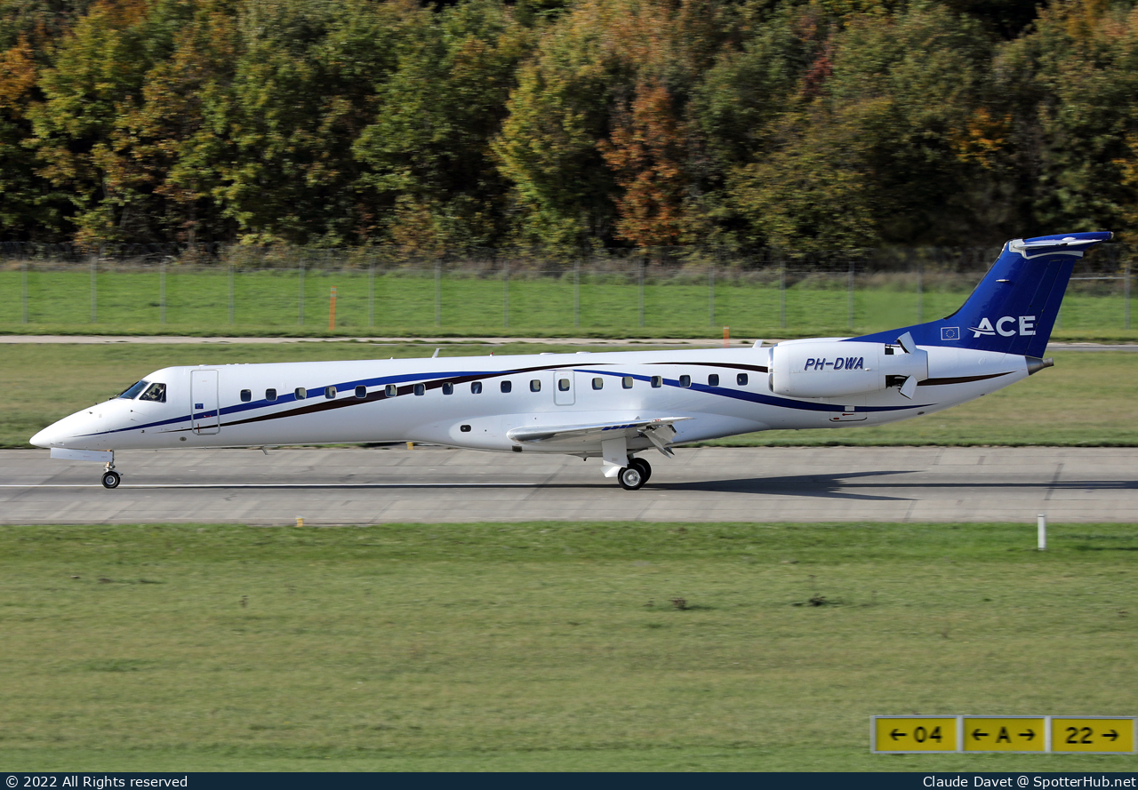 Photo of PH-DWA - Embraer ERJ-145LI operated by Air Charters Europe