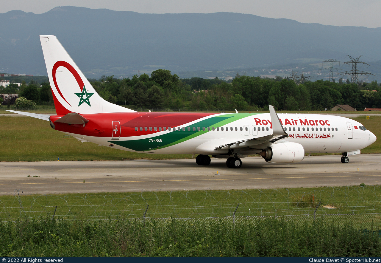 Photo of CN-RGI - Boeing 737-86N operated by Royal Air Maroc