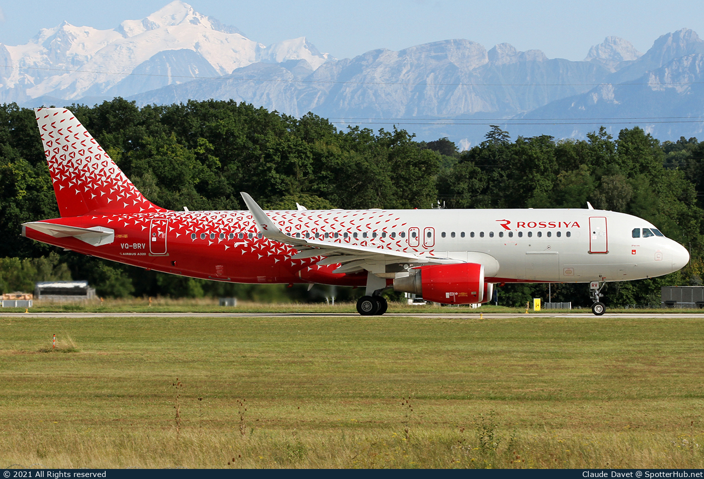 Photo of VQ-BRV - Airbus A320-214 operated by Rossiya Airlines
