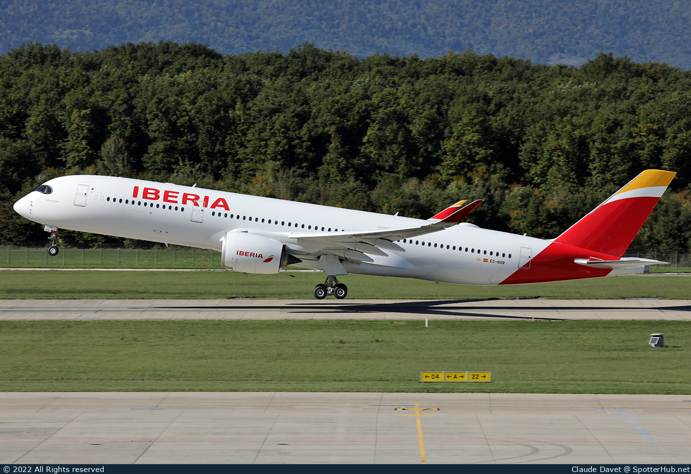 Photo of EC-NVR - Airbus A350-941 operated by Iberia