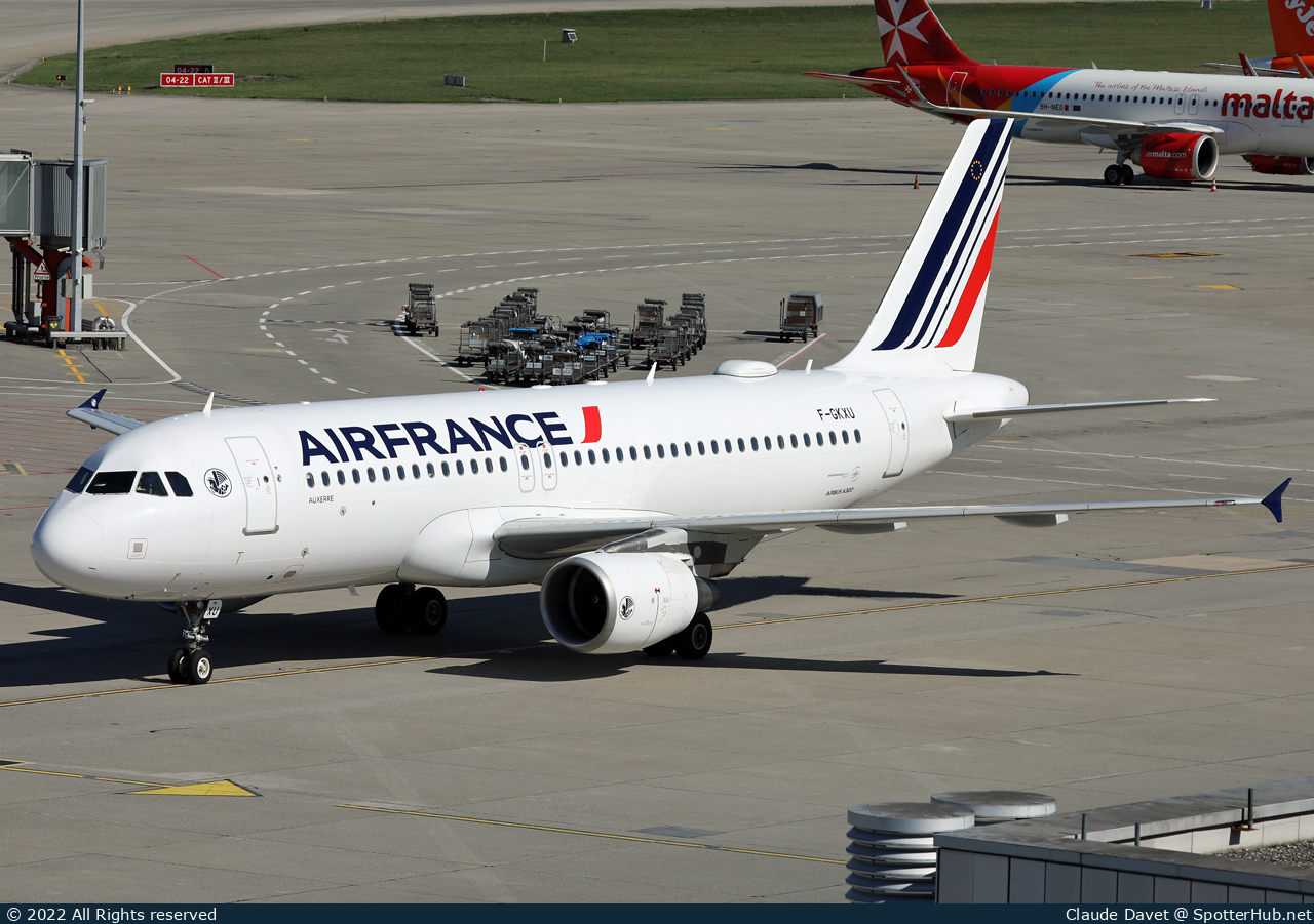 Photo of F-GKXU - Airbus A320-214 operated by Air France