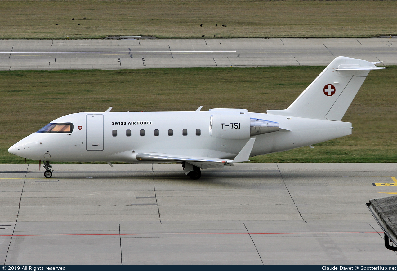 Photo of T-751 - Bombardier Challenger 604 operated by Swiss Air Force