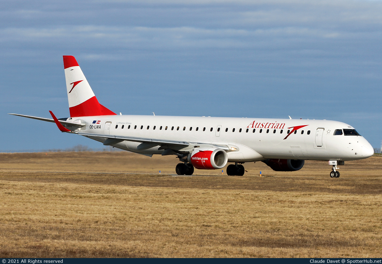 Photo of OE-LWA - Embraer ERJ-195LR operated by Austrian Airlines