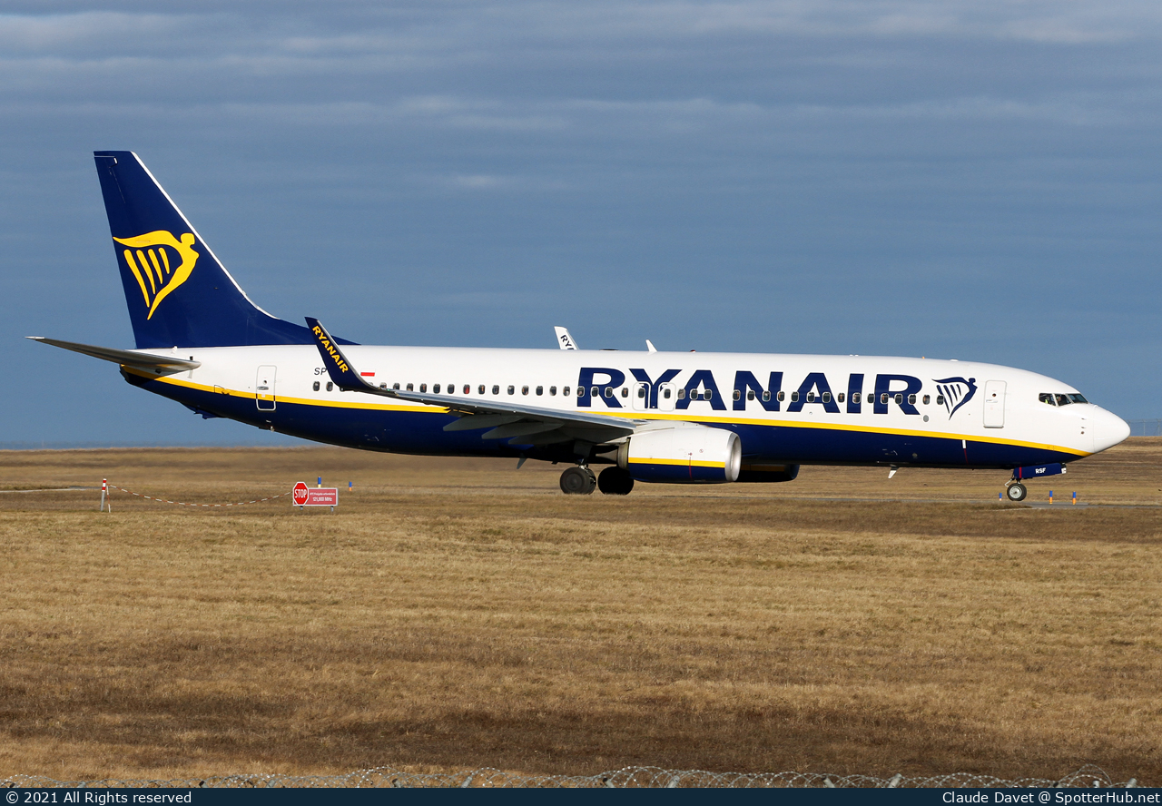 Photo of SP-RSF - Boeing 737-8AS operated by Ryanair (opb Buzz)