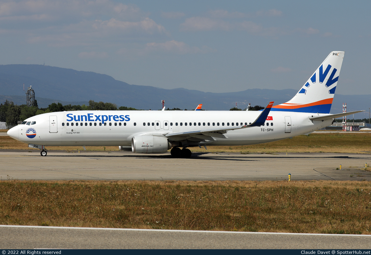 Photo of TC-SPH - Boeing 737-82R operated by SunExpress