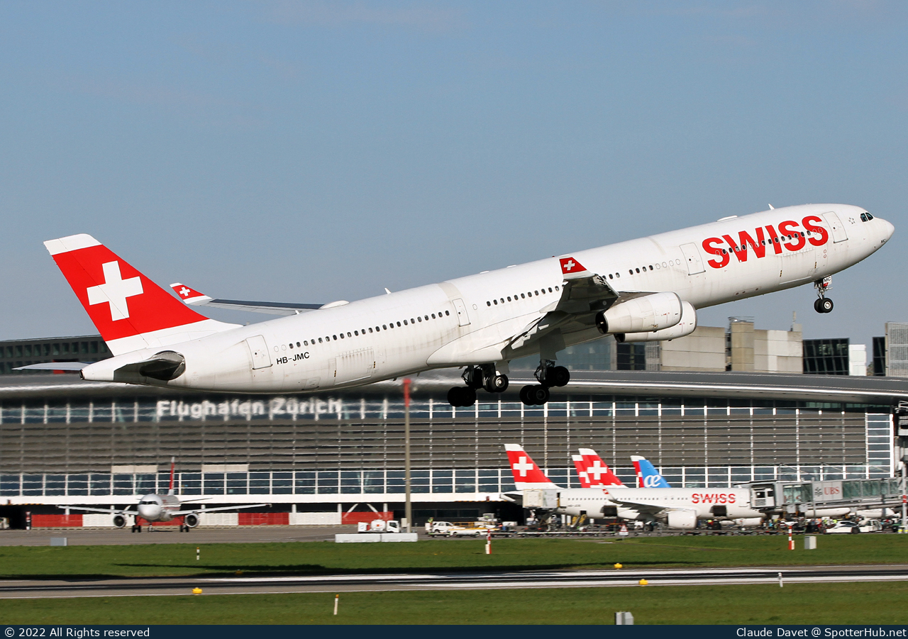 Photo of HB-JMC - Airbus A340-313 operated by Swiss International Air Lines