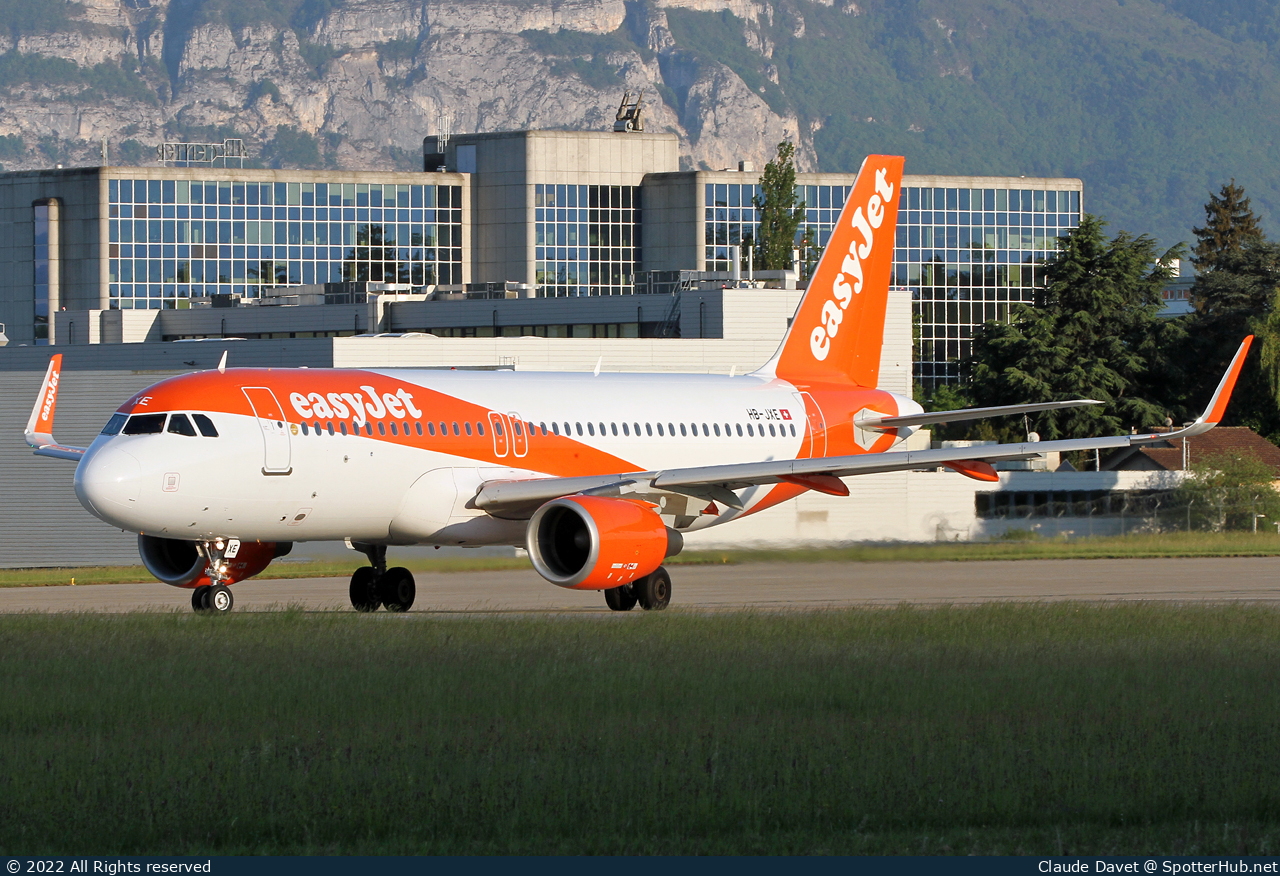 Photo of HB-JXE - Airbus A320-214 operated by easyJet Switzerland