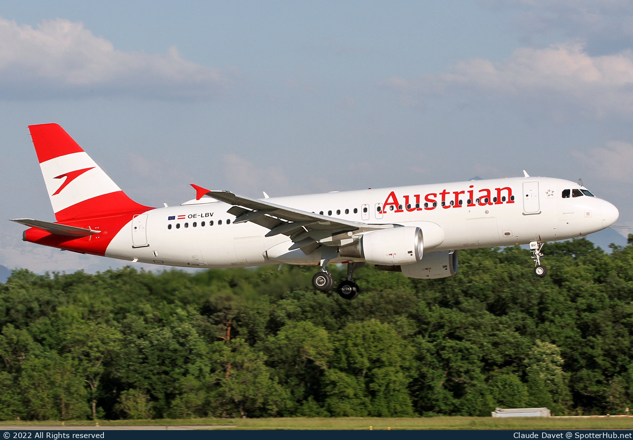 Photo of OE-LBV - Airbus A320-214 operated by Austrian Airlines