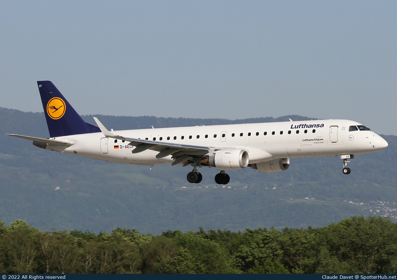 Photo of D-AECF - Embraer ERJ-190LR operated by Lufthansa CityLine