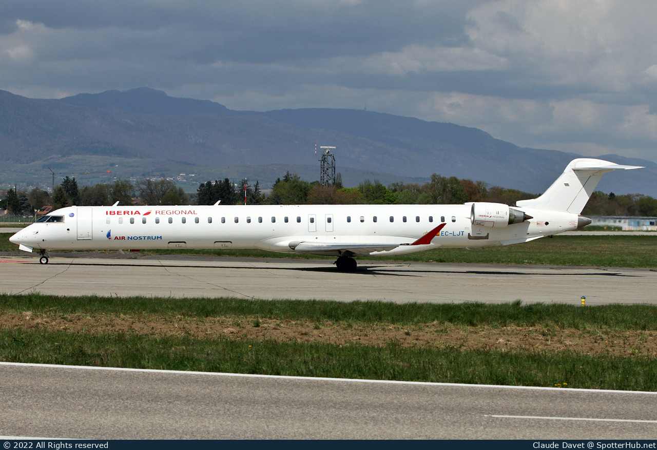 Photo of EC-LJT - Bombardier CRJ-1000 operated by Iberia Regional (opb Air Nostrum)