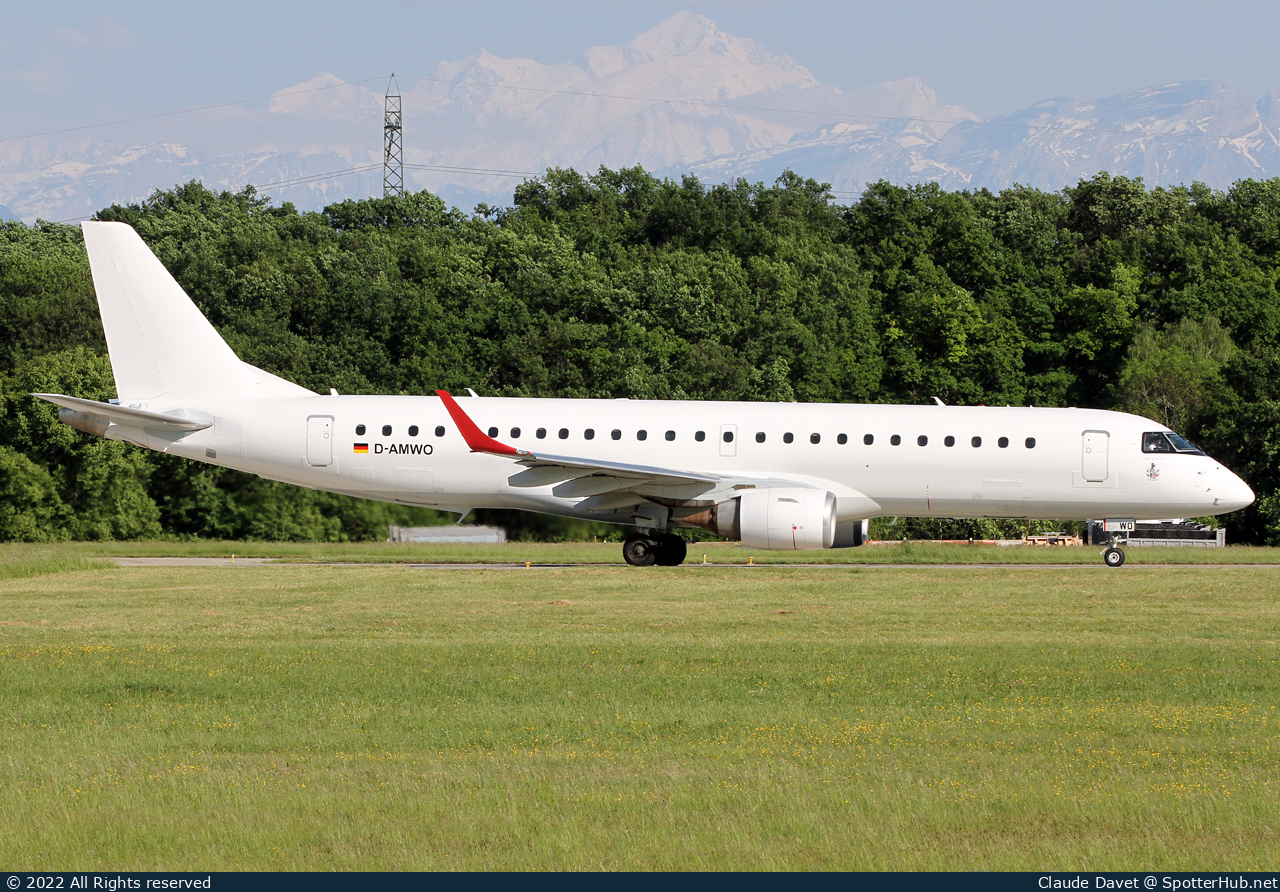 Photo of D-AMWO - Embraer ERJ-190AR operated by German Airways