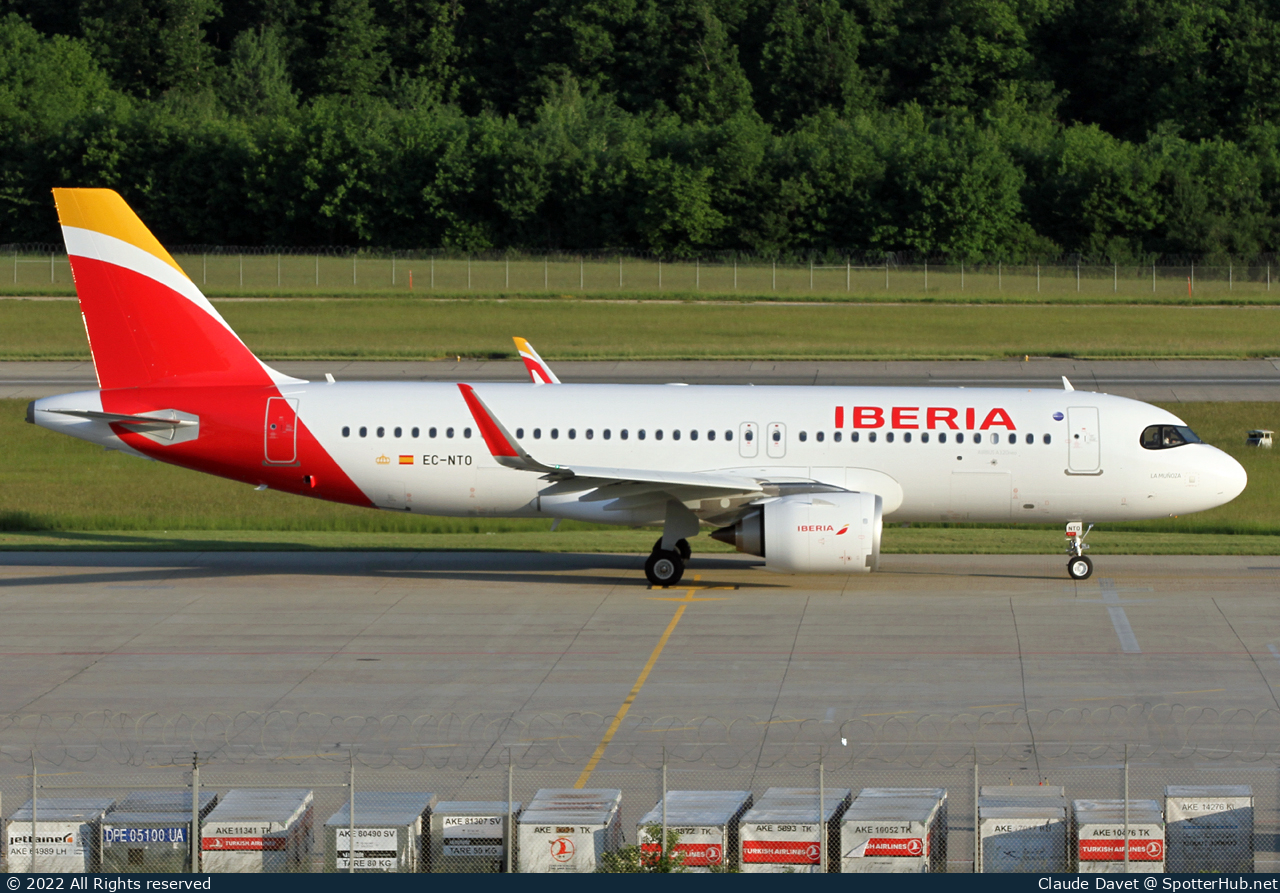 Photo of EC-NTO - Airbus A320-251N operated by Iberia