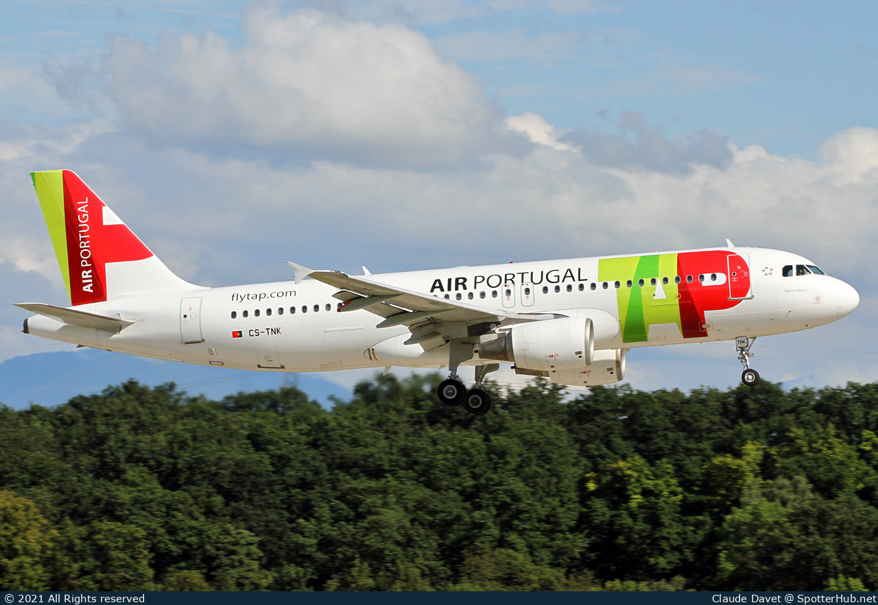 Photo of CS-TNK - Airbus A320-214 operated by TAP Air Portugal