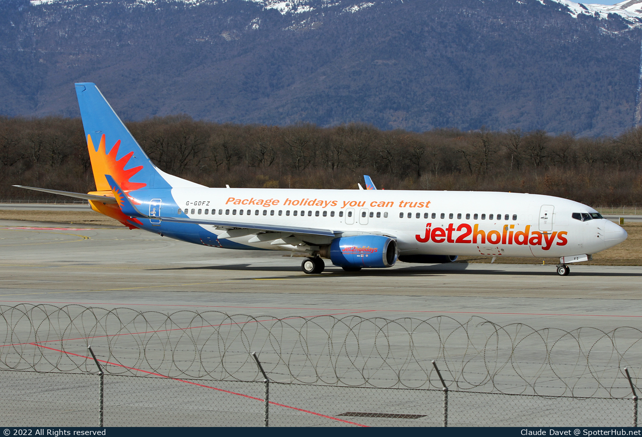 Photo of G-GDFZ - Boeing 737-86Q operated by Jet2