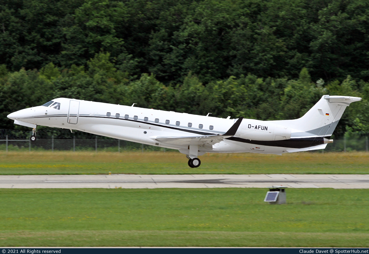 Photo of D-AFUN - Embraer Legacy 650 operated by Air Hamburg