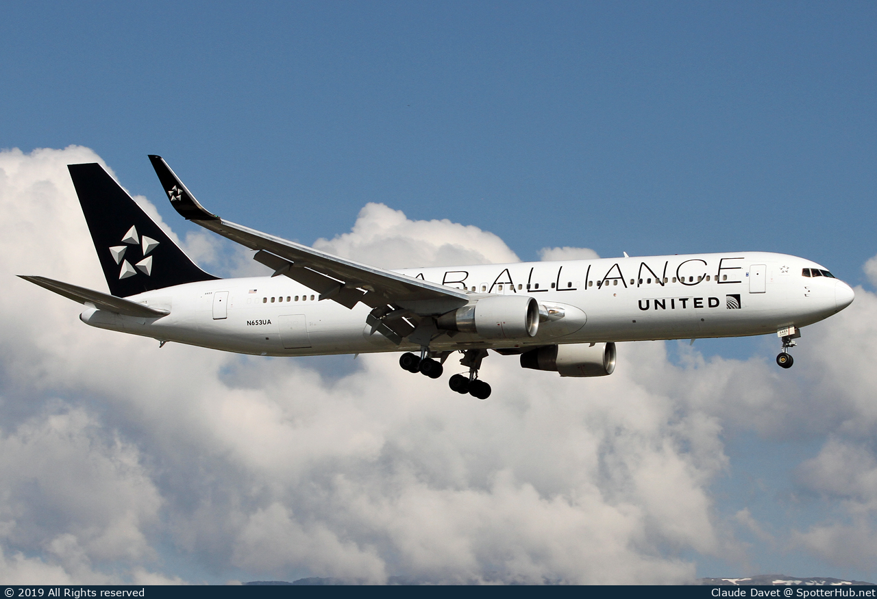 Photo of N653UA - Boeing 767-322(ER) operated by United Airlines