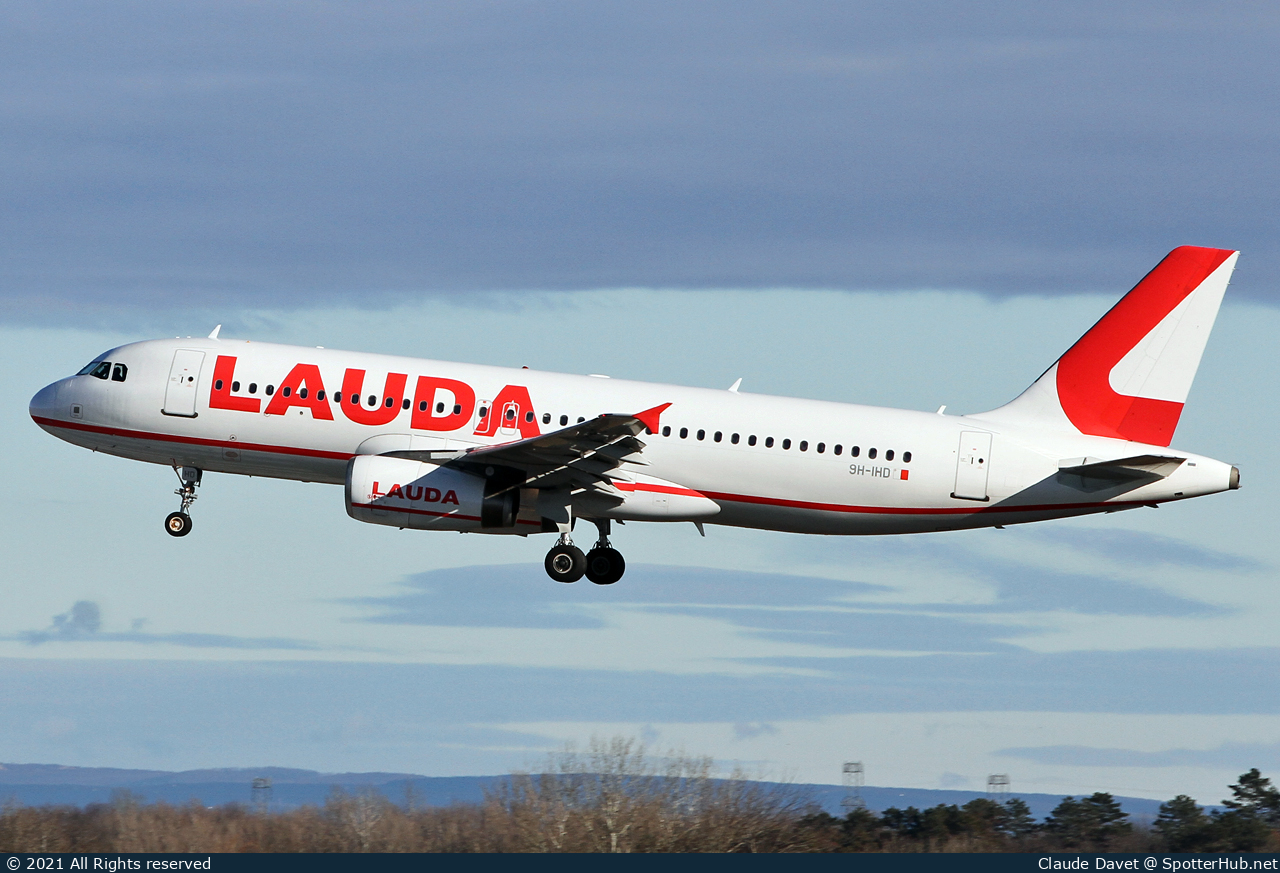 Photo of 9H-IHD - Airbus A320-232 operated by Lauda Europe