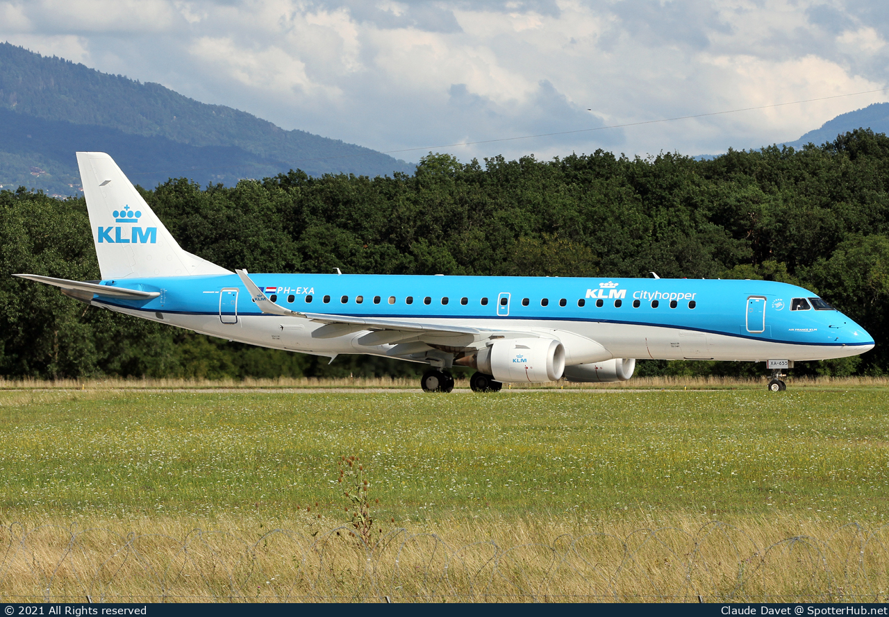 Photo of PH-EXA - Embraer ERJ-190STD operated by KLM Cityhopper