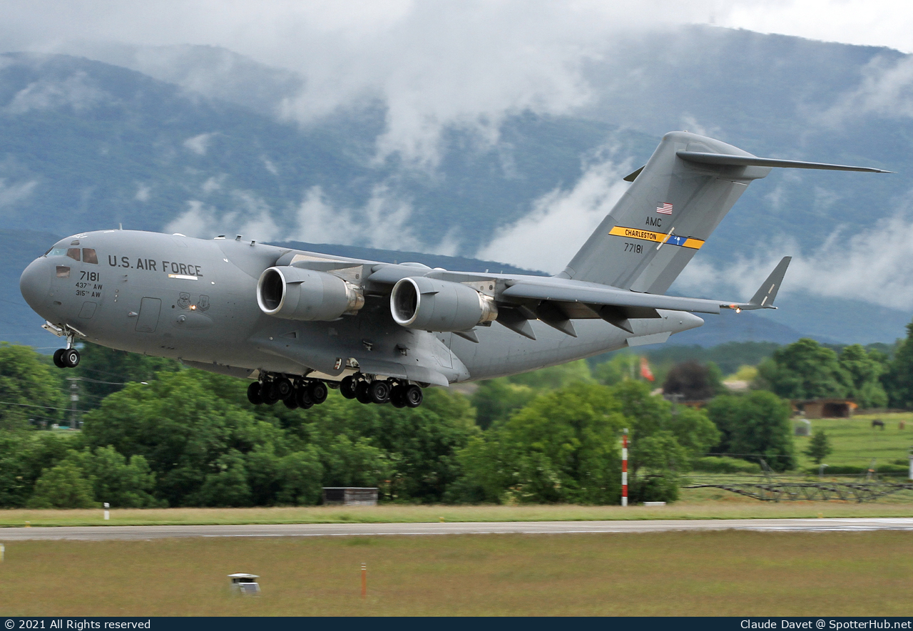 Photo of 07-7181 - Boeing C-17A Globemaster III operated by US Air Force