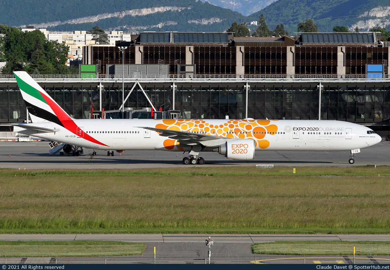 Photo of A6-ECD - Boeing 777-36N(ER) operated by Emirates