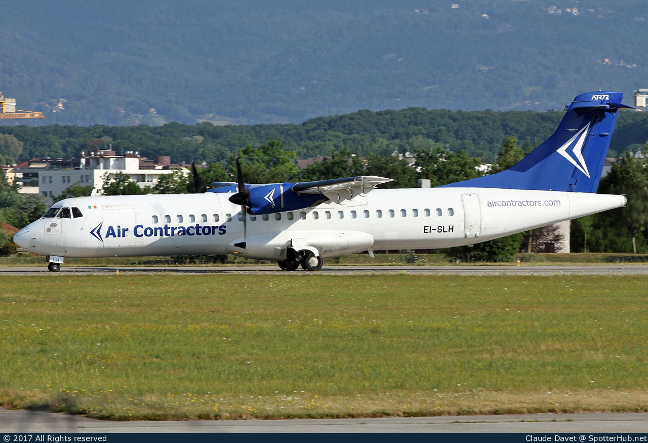 Photo of EI-SLH - ATR 72-202(F) operated by Air Contractors