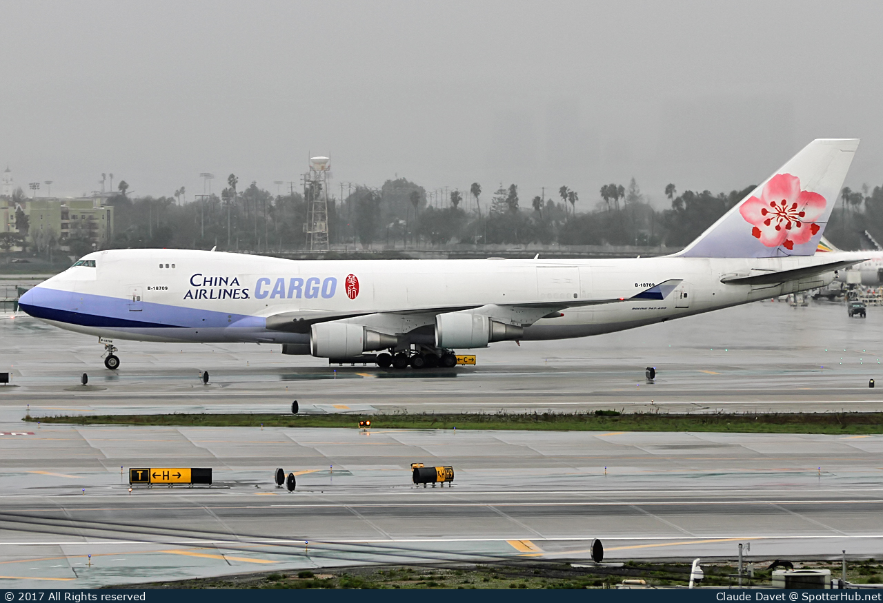 Photo of B-18709 - Boeing 747-409F operated by China Airlines Cargo