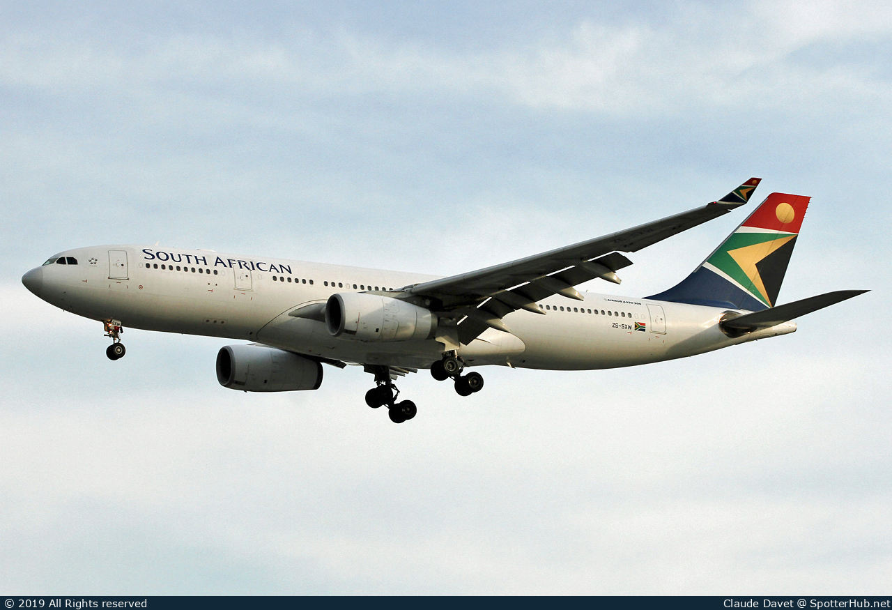 Photo of ZS-SXW - Airbus A330-243 operated by South African Airways