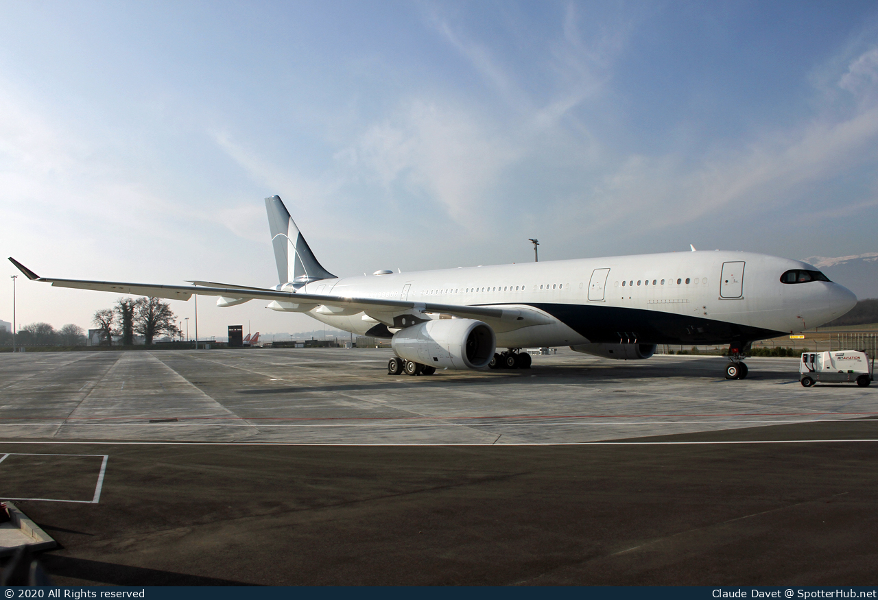 Photo of P4-MLO - Airbus A330-243 operated by Global Jet Aruba