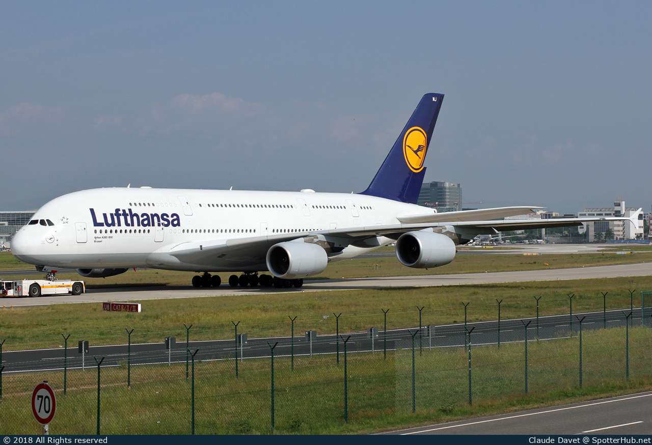 Photo of D-AIMJ - Airbus A380-841 operated by Lufthansa