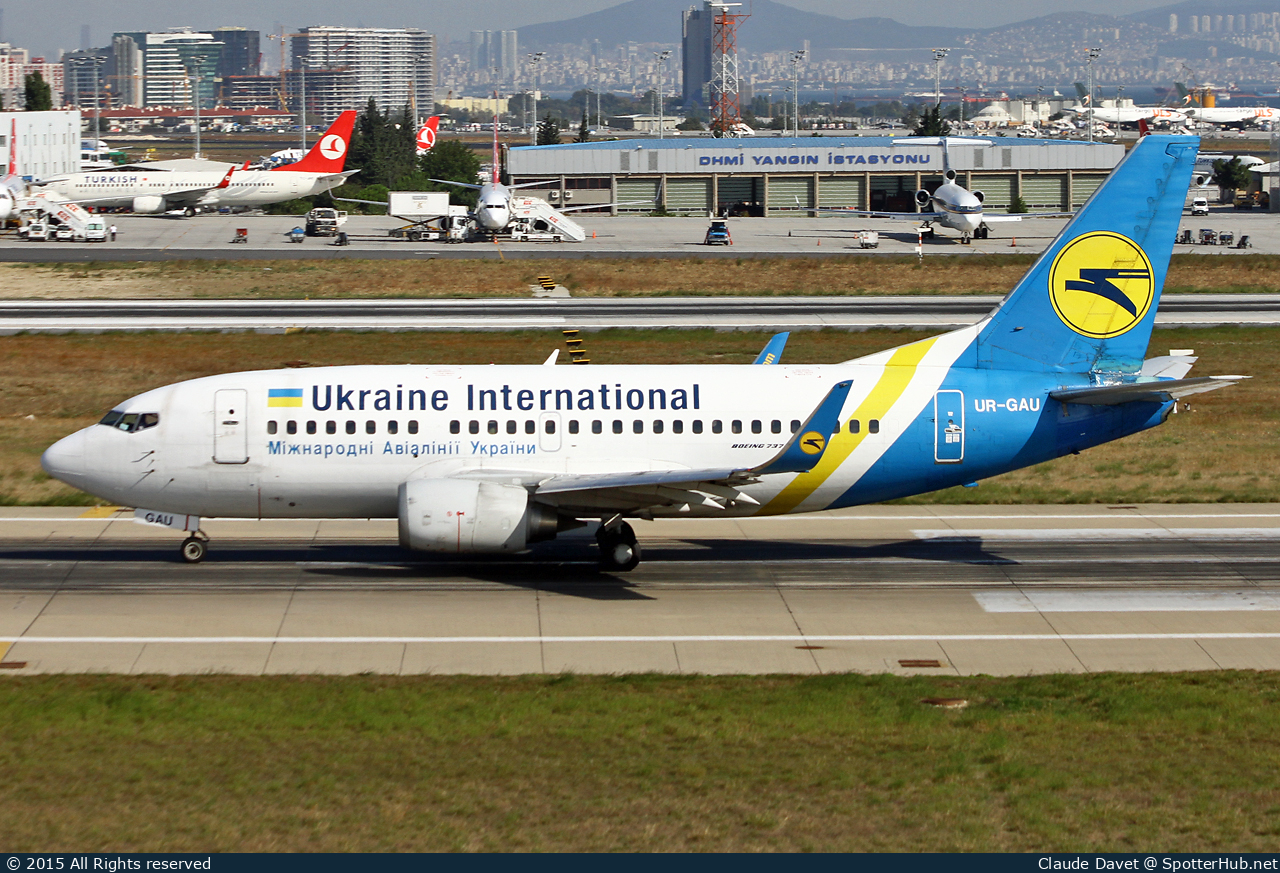 Photo of UR-GAU - Boeing 737-5Y0 operated by Ukraine International Airlines
