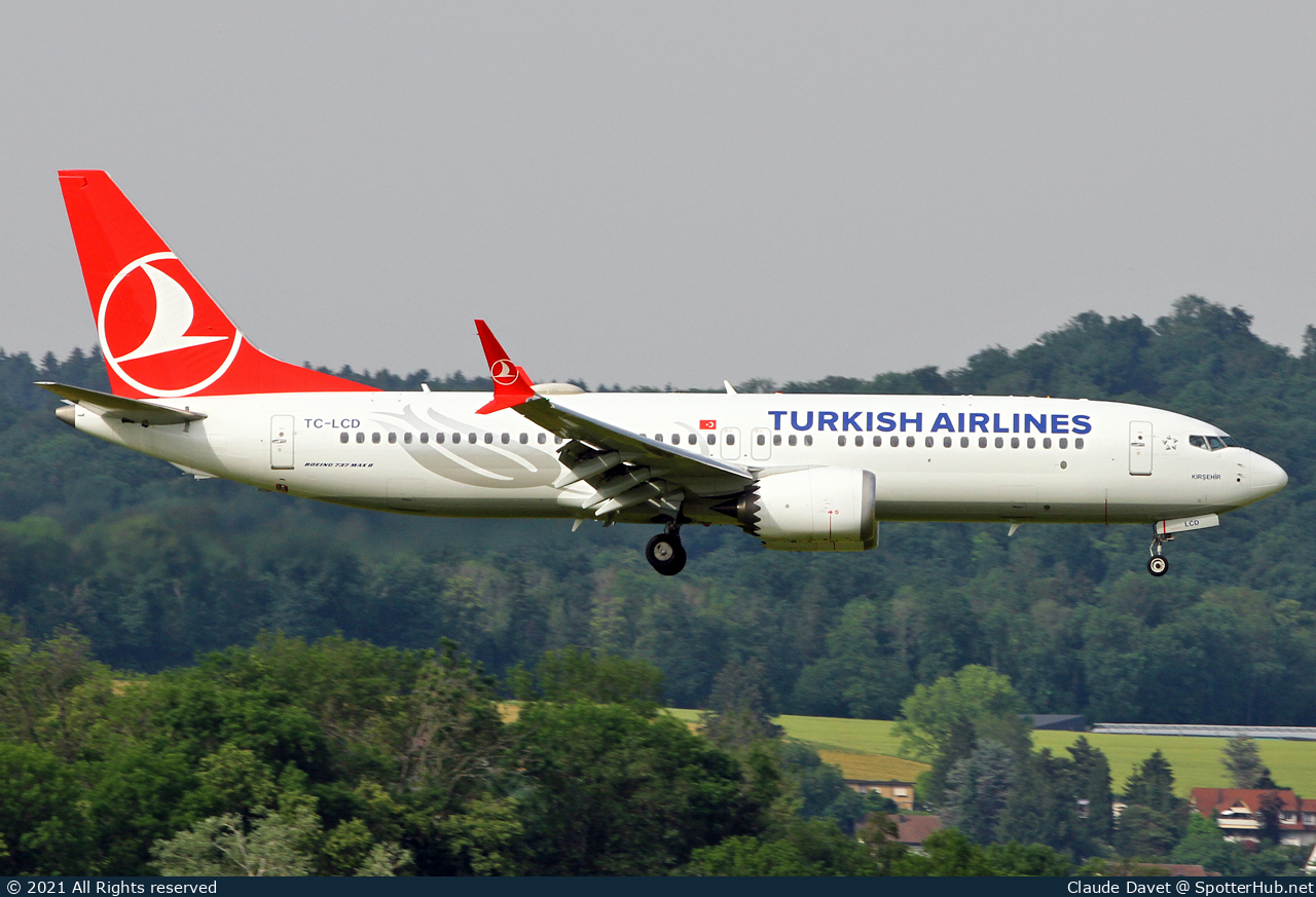 Photo of TC-LCD - Boeing 737 MAX 8 operated by Turkish Airlines