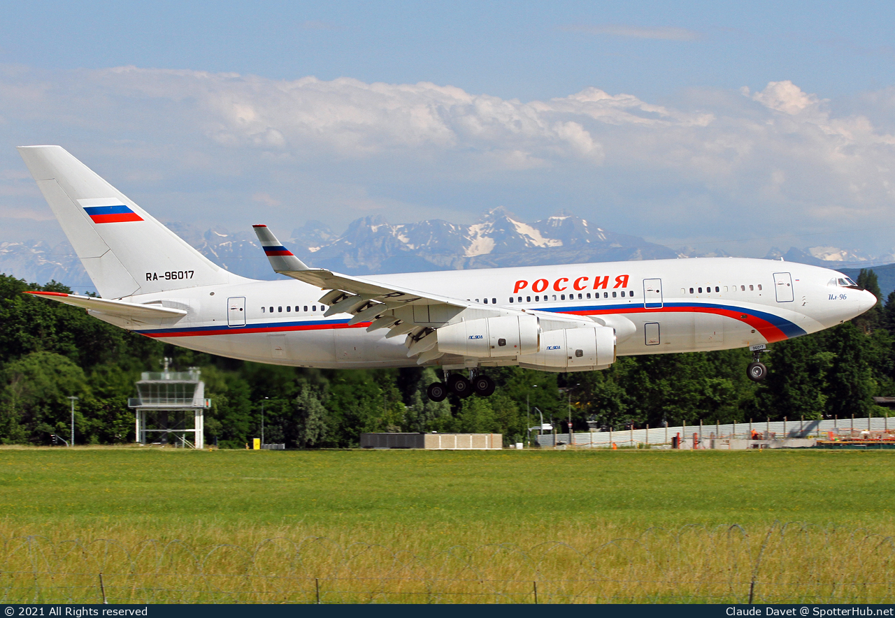 Photo of RA-96017 - Ilyushin Il-96-300 operated by Rossiya Special Flight Detachment