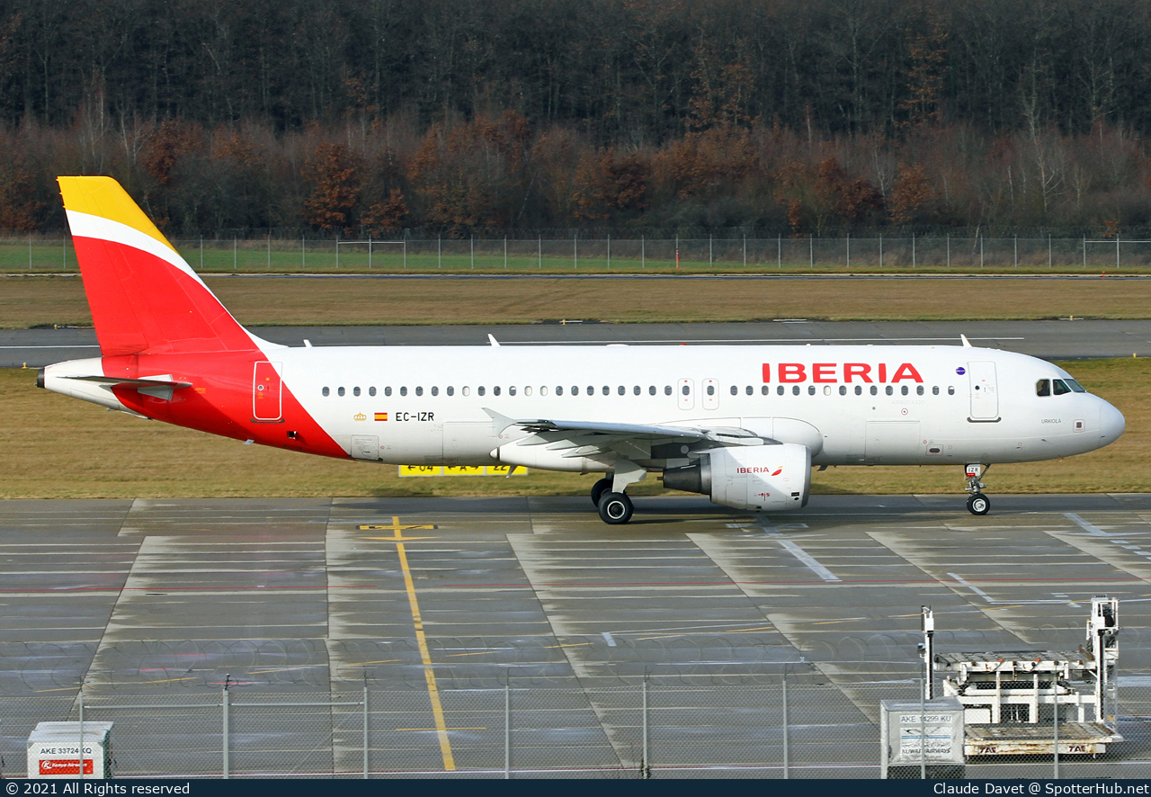 Photo of EC-IZR - Airbus A320-214 operated by Iberia