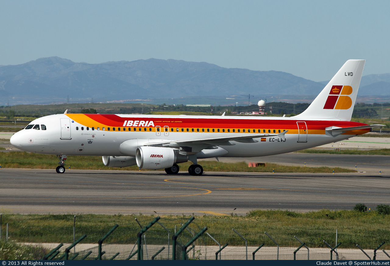 Photo of EC-LVD - Airbus A320-216 operated by Iberia