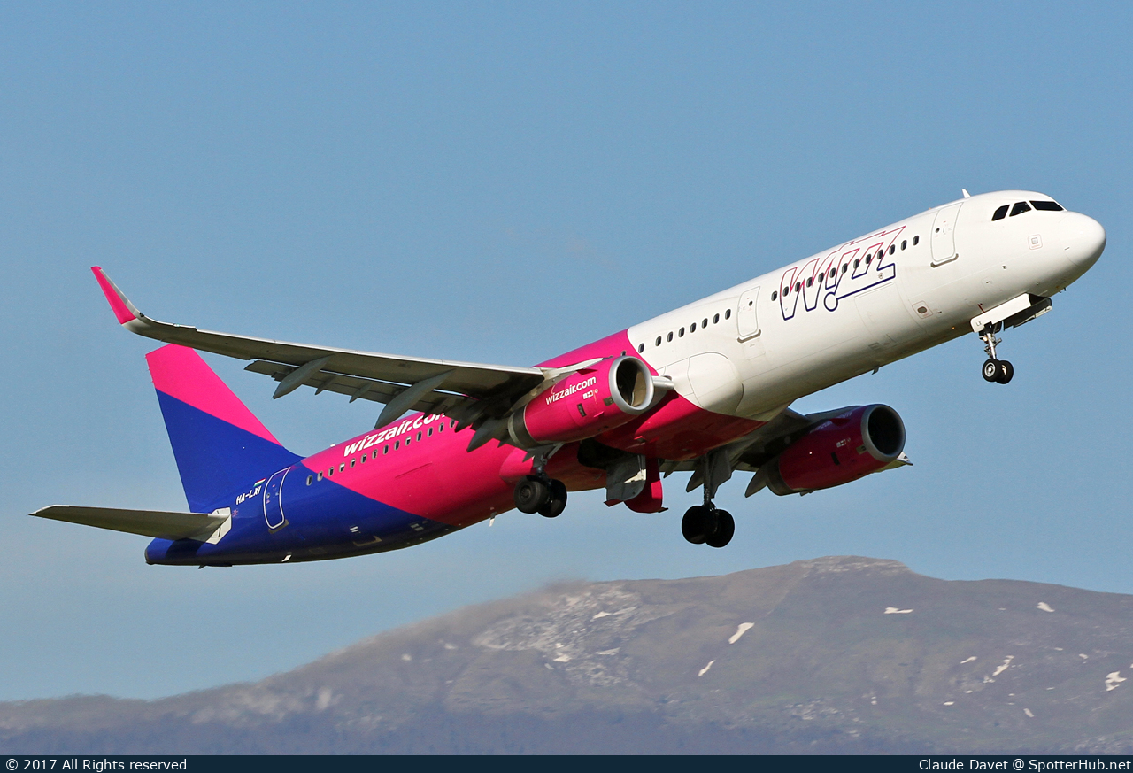 Photo of HA-LXI - Airbus A321-231 operated by Wizz Air