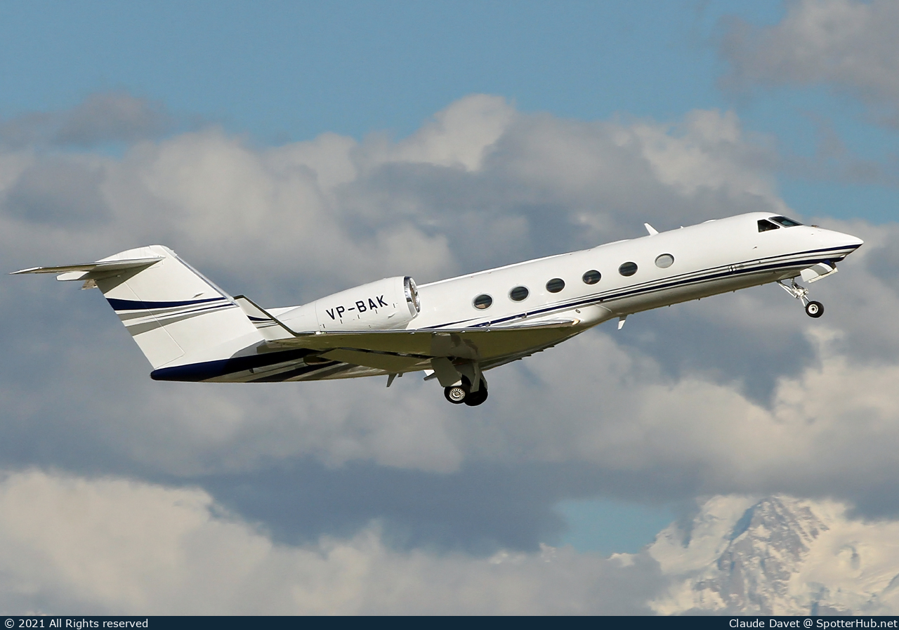 Photo of VP-BAK - Gulfstream GIV-X (G450) operated by Aviation Company Meridian