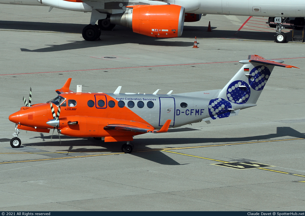 Photo of D-CFMF - Beechcraft B300 Super King Air 350 operated by FCS Flight Calibration Services