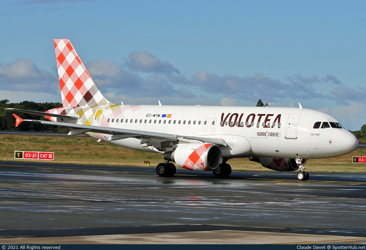 Photo of EC-MTM - Airbus A319-112 operated by Volotea