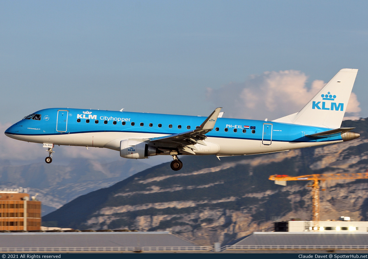 Photo of PH-EXL - Embraer ERJ-175STD operated by KLM Cityhopper