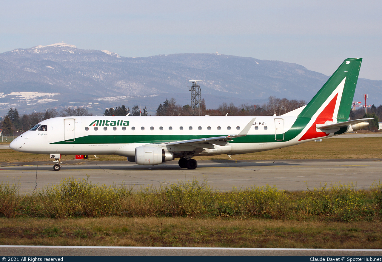 Photo of EI-RDF - Embraer ERJ-175STD operated by Alitalia CityLiner