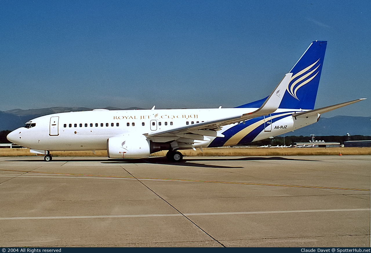 Photo of A6-RJZ - Boeing 737-7Z5(BBJ) operated by Royal Jet