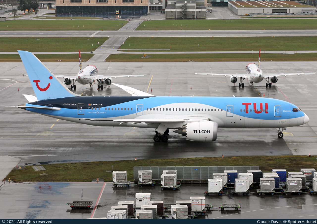 Photo of OO-JDL - Boeing 787-8 Dreamliner operated by TUI Airlines Belgium