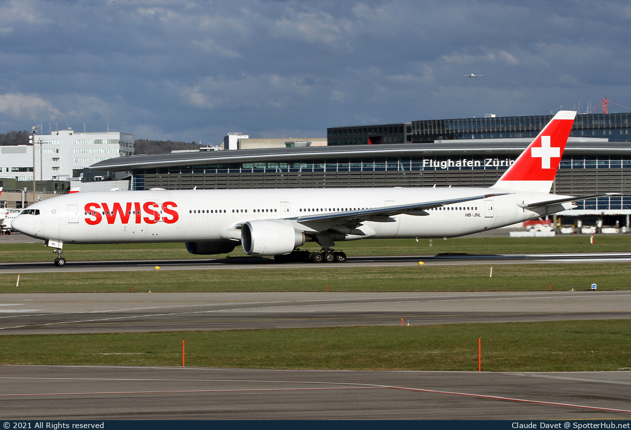 Photo of HB-JNL - Boeing 777-3DE(ER) operated by Swiss International Air Lines