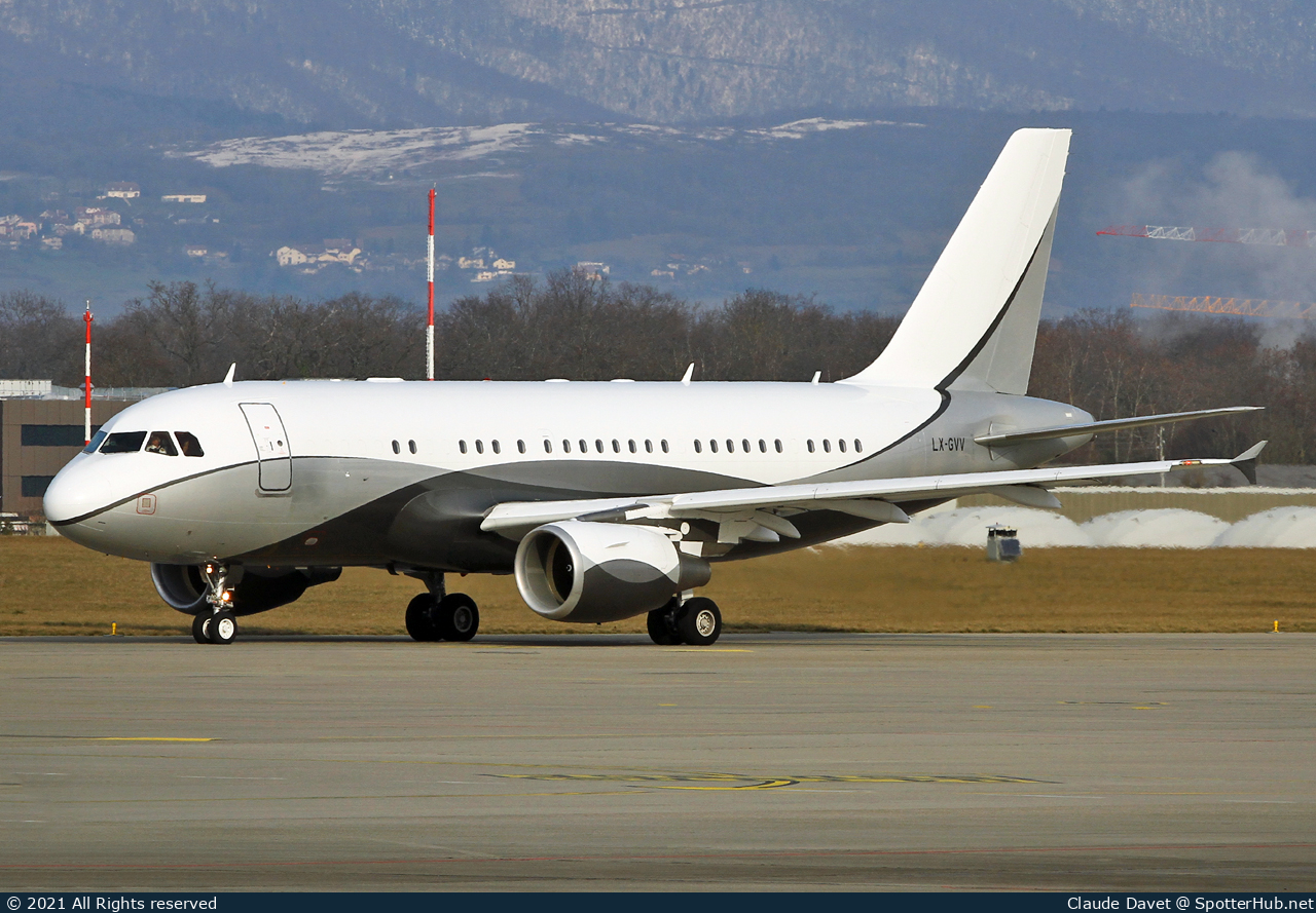 Photo of LX-GVV - Airbus A319-115(CJ) operated by Global Jet Luxembourg