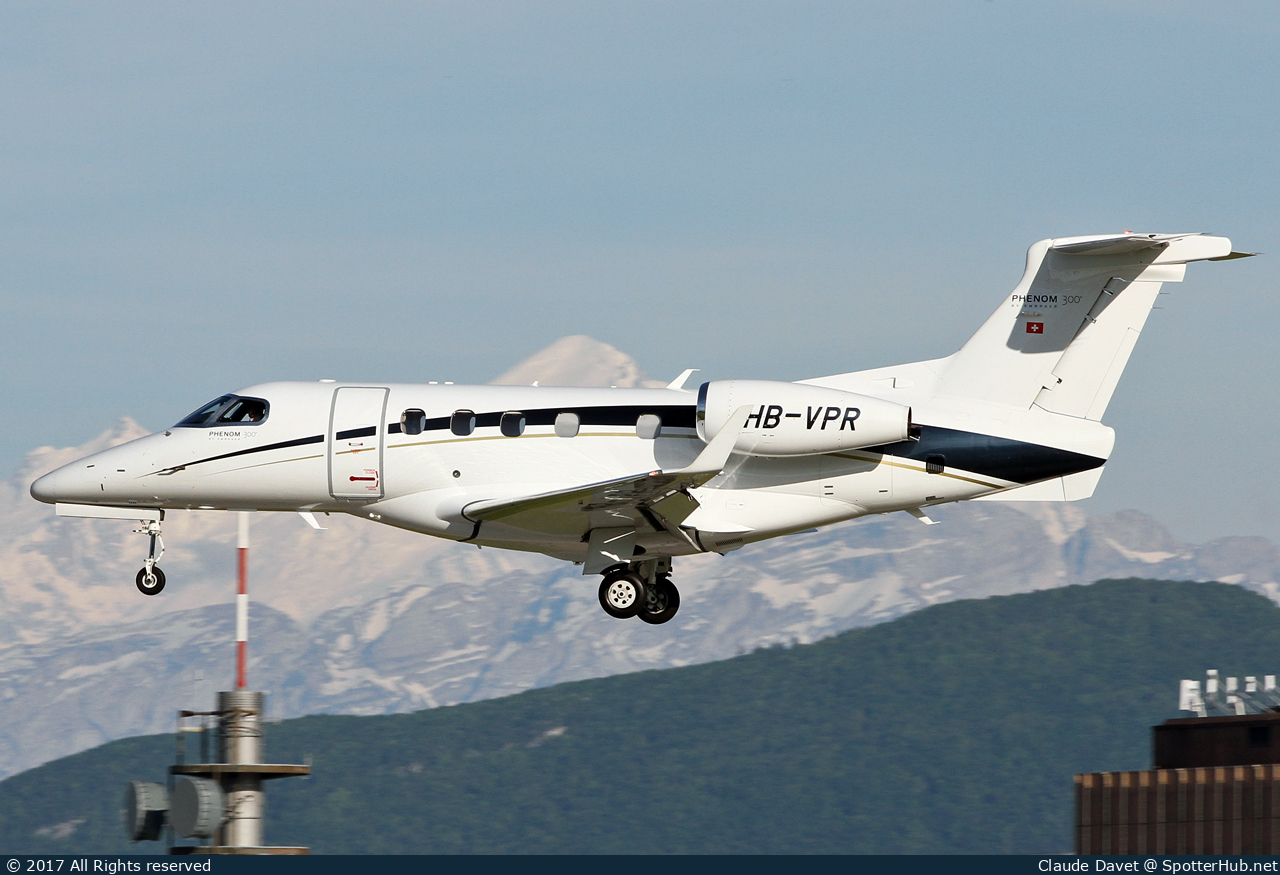 Photo of HB-VPR - Embraer Phenom 300 operated by Swiss Private Jet