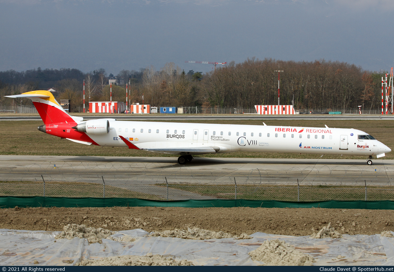 Photo of EC-MNQ - Bombardier CRJ-1000 operated by Iberia Regional (opb Air Nostrum)