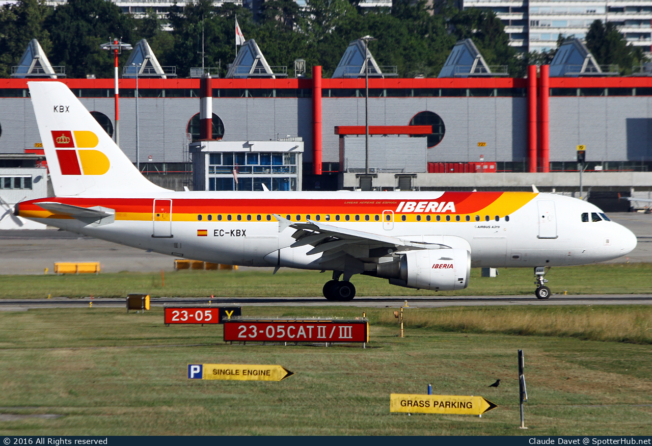 Photo of EC-KBX - Airbus A319-111 operated by Iberia